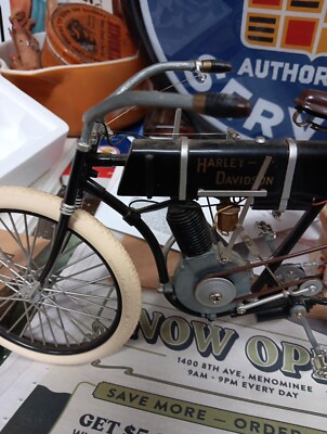 1903-1904 Harley Davidson Motorcycle Authentic Replica New