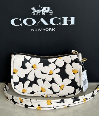 NWT COACH CHALK/MULTI DAISY FLORAL SWINGER 20 CR509 | eBay
