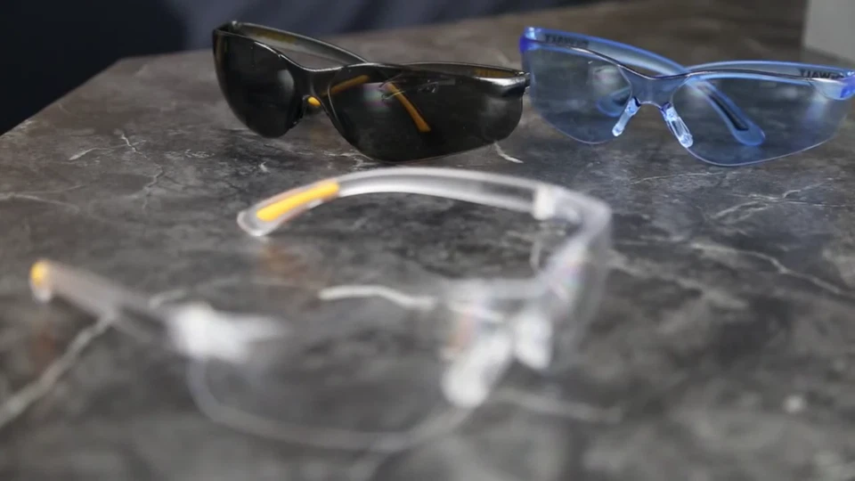 Paquete de 12 GAFAS DE SEGURIDAD DE ALTO RENDIMIENTO PARA CONTRATISTA DEWALT DPG52 Foto 4 de 4