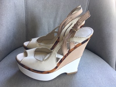 gucci nude sandals