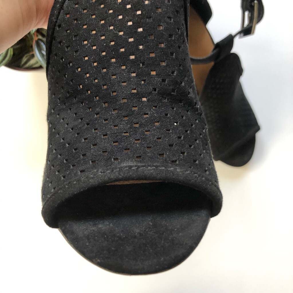 Universal Thread perforated laser cut block heels… - image 4