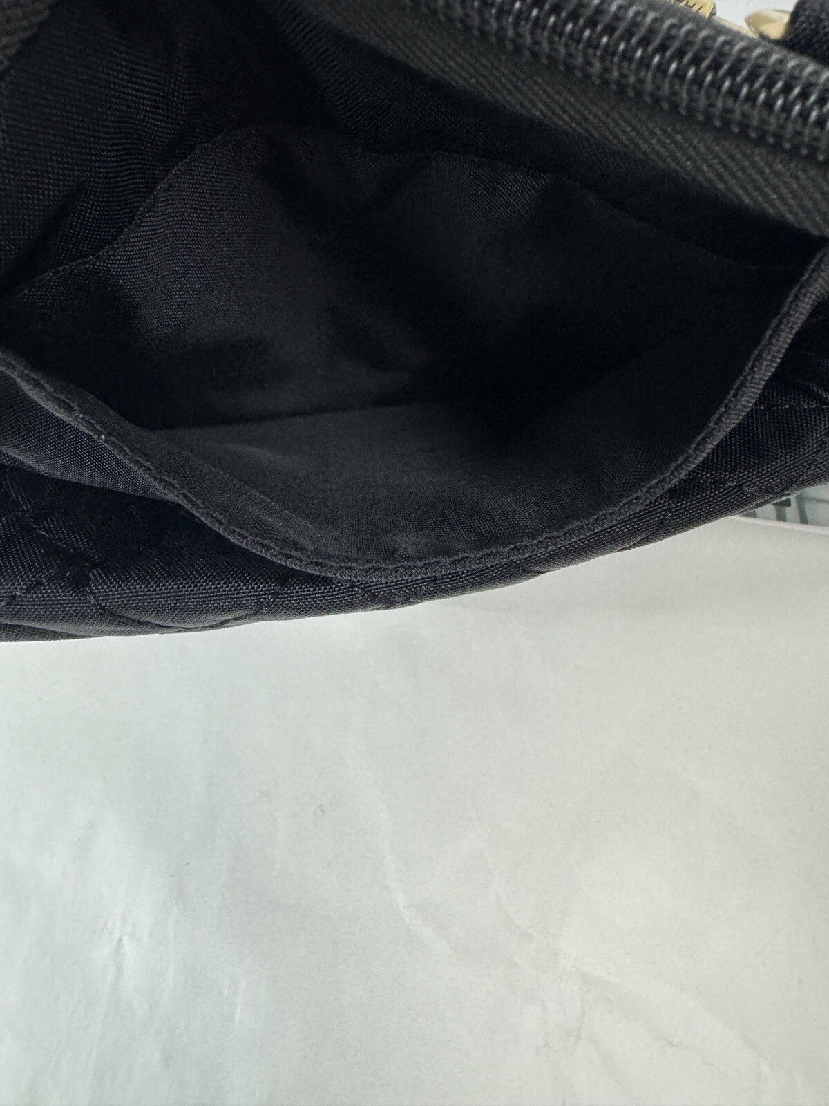 Travelon AntiTheft Signature Quilted Slim Pouch Black Crossbody Bag