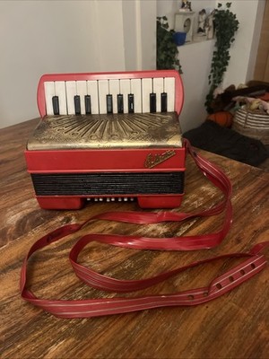 Vintage Goldentone Kinder Spielzeug Klavier Akkordeon Solcol Product Ltd verpackt um 1960