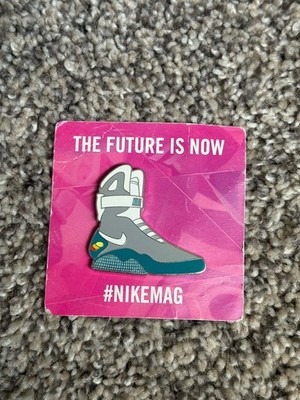 NIKE 2016 AIR MAG  THE FUTURE IS NOW  BACK TO THE FUTURE PROMOTIONAL PIN NEW