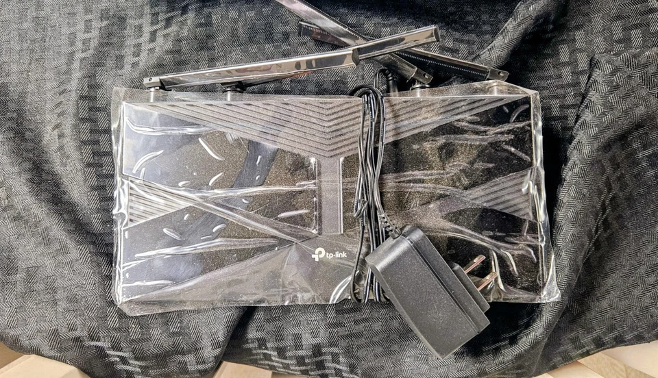 P-Link AX1500 4 Stream Dual-Band Wi-Fi 6 Wireless Router, Up to 1.5 Gbps Speeds - Image 3 of 4