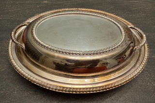 Vintage Silver Plated (EPNS A1) Oval Serving/ Entree Dish with Lining 11.5"
