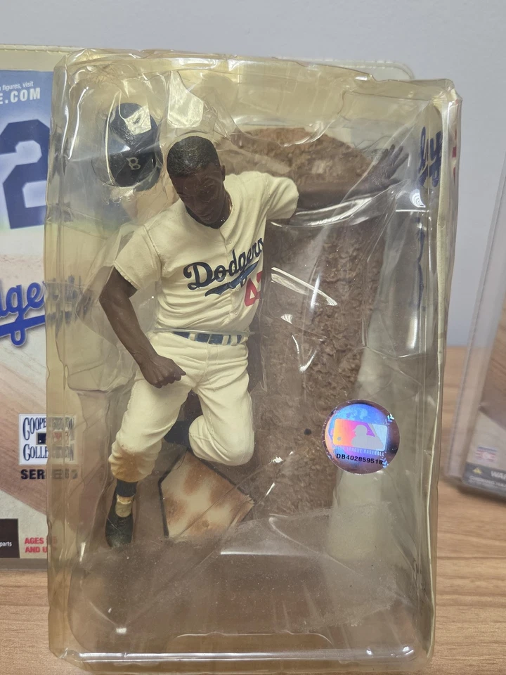 Figura McFarlane SportsPicks Cooperstown Serie 3 Jackie Robinson Dodgers 42 MLB Foto 2 de 4