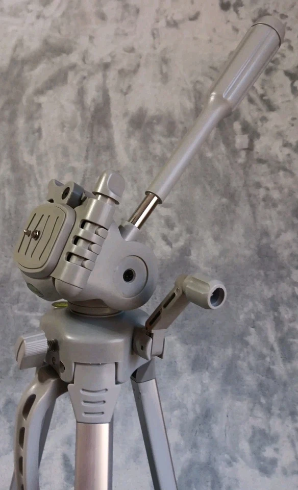 Targus TGT-58TR Camera Camcorder Tripod Bubble Level Quick Release Platform Bag - Image 2 of 4