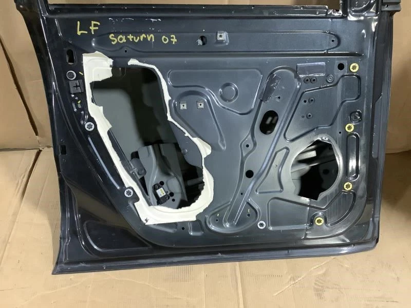 Saturn Outlook XE 2007 2009 puerta delantera izquierda lado del conductor carcasa gris oscuro metálico Foto 3 de 4