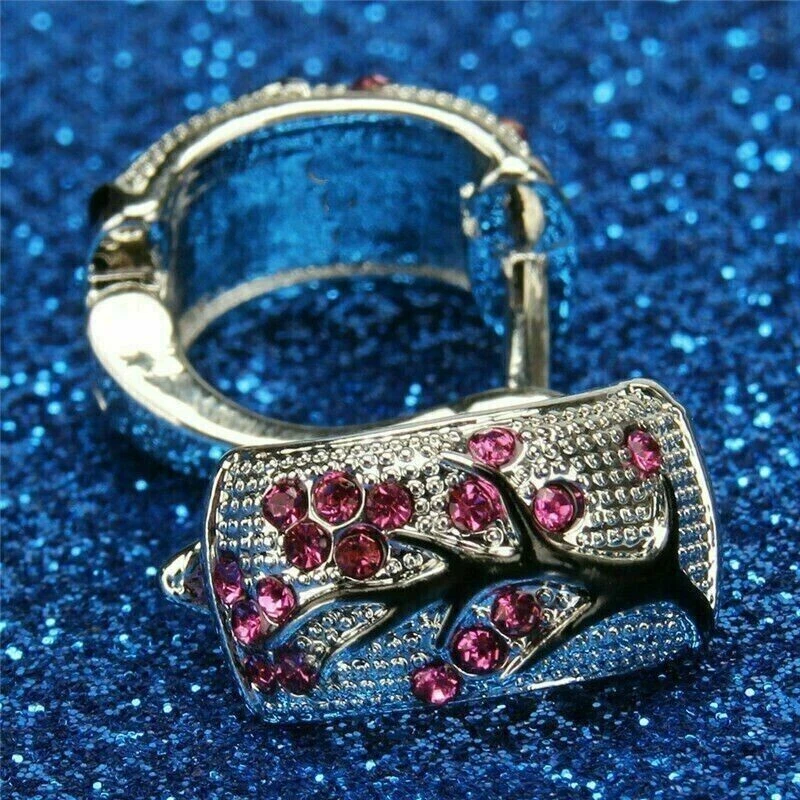 Pendientes de aro Huggie redondos de rubí simulado de 2,50 quilates para mujer enchapados en oro blanco de 14 quilates Foto 2 de 3