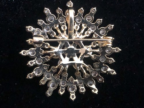 Juego de perlas naturales pequeñas brillantes broche chapado en oro 18k - Imagen 4 de 4