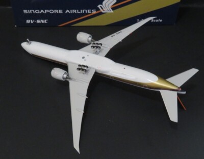 Phoenix Models. Singapore Boeing B777-300ER. 9V-SNC. 1:400 Scale