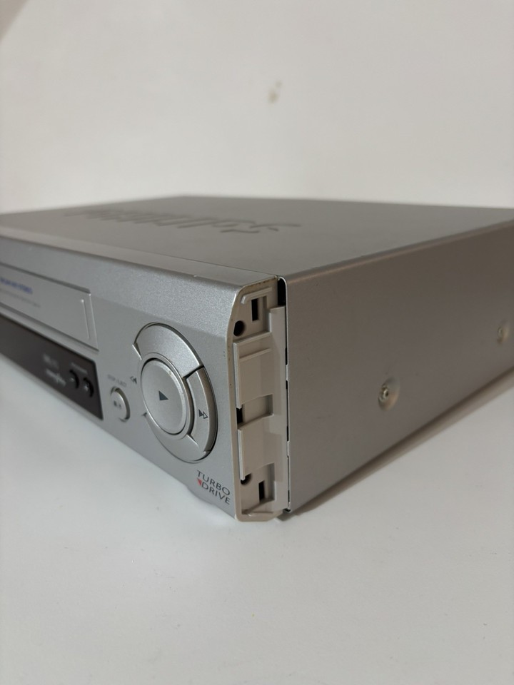 Magnétoscope Toshiba V854F - Photo, audio & vidéo