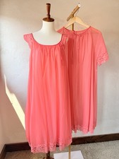 Vintage 1960s Coral Pink Nylon Peignoir Set Robe Nightgown Lace Small