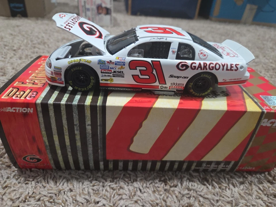 Banco Dale Earnhardt Jr #31 Gárgolas Monte Carlo Foto 2 de 4