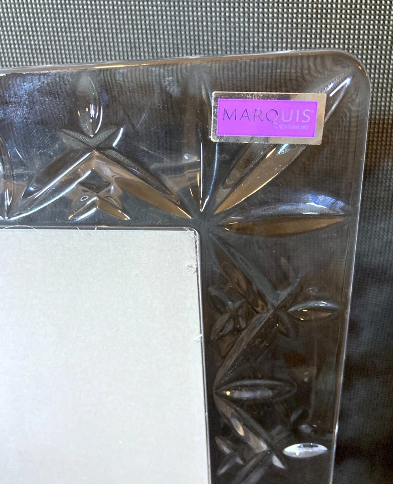 MARCO DE CRISTAL MARQUIS WATERFORD MARKHAM HECHO A MANO 8 x 10" FOTO NUEVO EN CAJA PRECIO DE VENTA SUGERIDO POR EL FABRICANTE $250 Foto 2 de 4