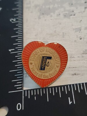 TOWN OF FAIRVIEW ALBERTA HEART OF THE PEACE PIN Souvenir Travel Uv