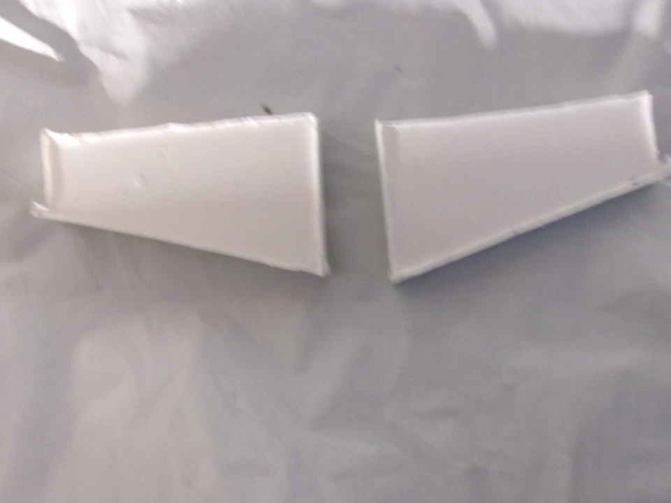 N Scale Angled Retaining Walls 1-Left, 1-Right Sold as a Pair - Imagem 4 de 4