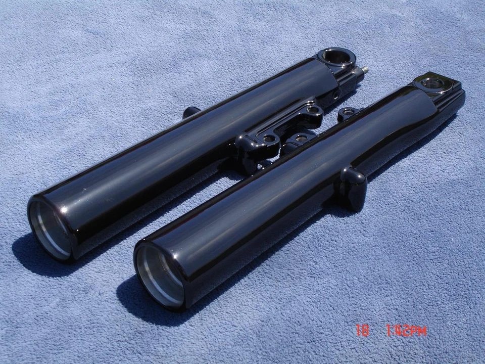 Piernas de horquilla inferiores negras Harley 08-13 programa de intercambio Street Glide FLHX Touring Foto 3 de 4