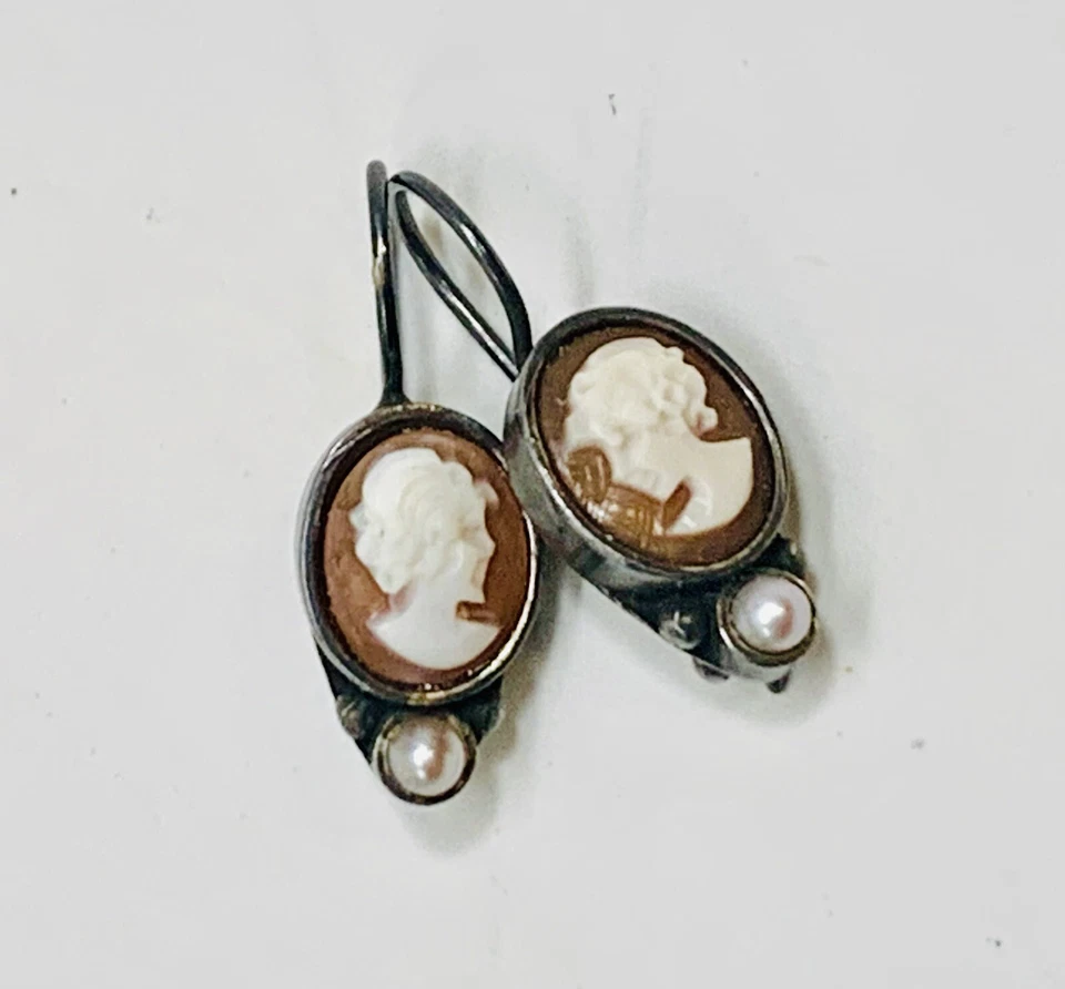 Extasia Earrings Italian Hand Carved Shell Cameos + Pearls Facing Ladies Petite - Image 2 of 4