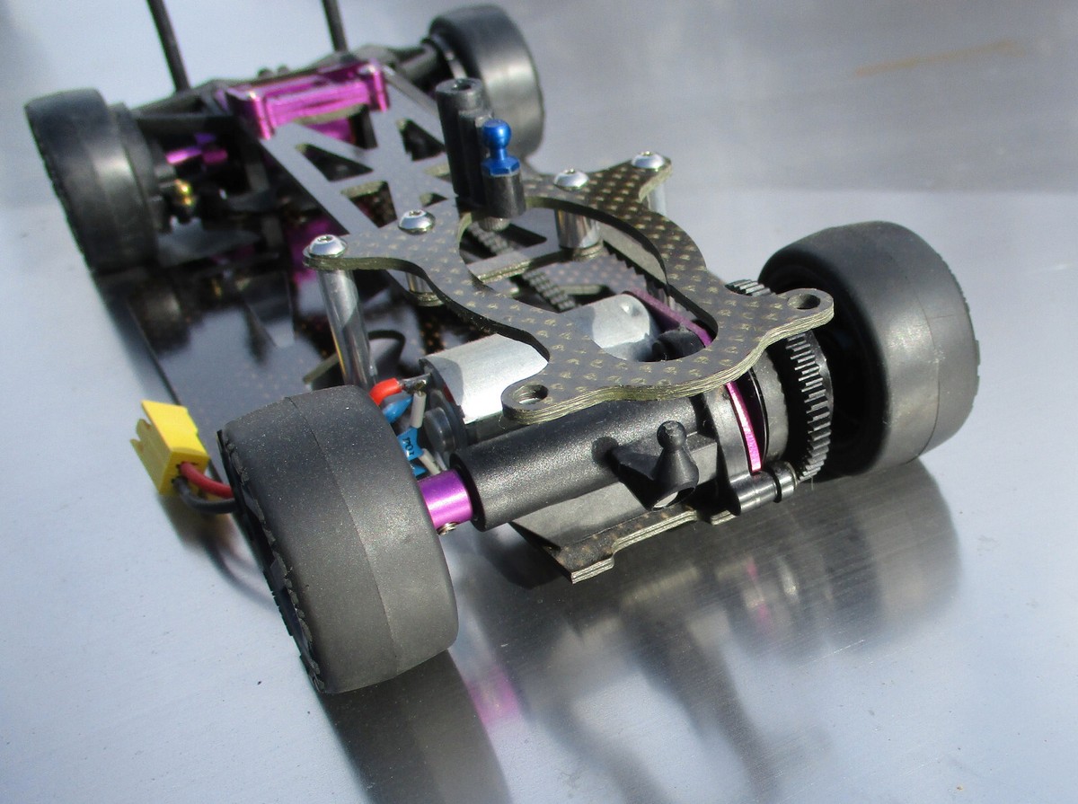 HPI Micro RS4 1/18 Carbon Fiber Rolling Chassis w/ Aluminum HPI Micro RS4 1/18 Carbon Fiber Rolling Chassis w/ Aluminum