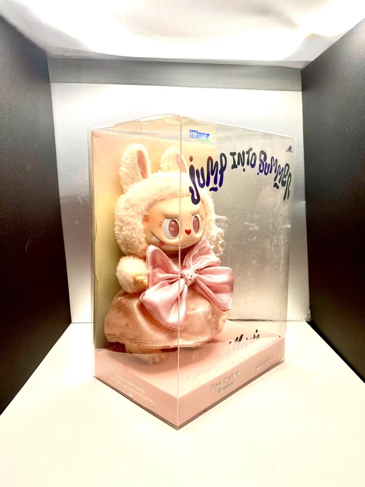 Llavero colgante de felpa PopLand Mokoko The Monsters Jump Into Summer 2025 Foto 2 de 2