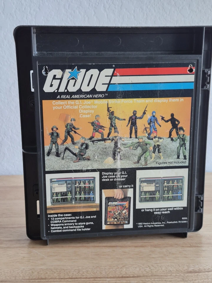 GI Joe 1982 Oficial Coleccionista PANTALLA Estuche de Transporte para 12 Figuras de Acción Foto 3 de 4