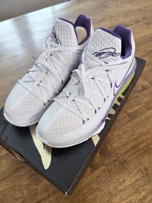 Nike LeBron 17 low  Lakers  - size 11.5