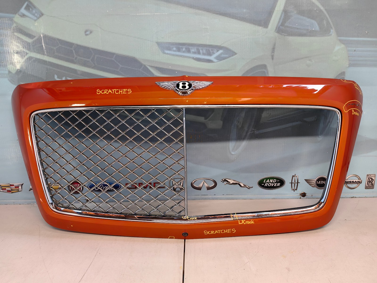 2016 2017 2018 2019 2020 BENTLEY BENTAYGA GRILLE OEM USED