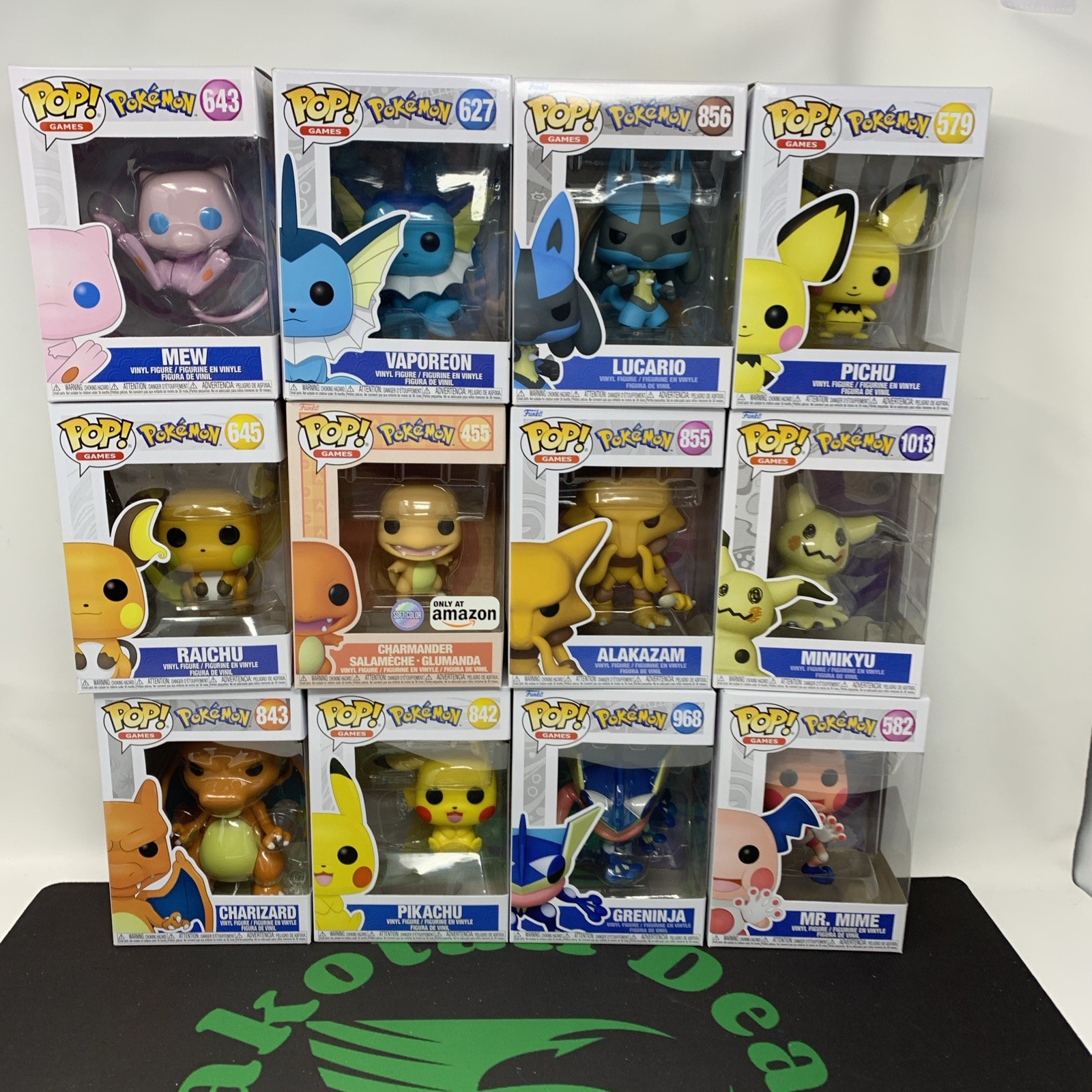 Funko Pop Pokemon Lote De 12 Mew Raichu Pikachu Charizard Greninja Mimikyu