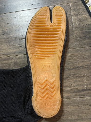 BJJ Gi Brazilian Jiu Jitsu Grappling Uniform Judo Kimono Ninja Split Toe Shoes - Picture 11 of 14