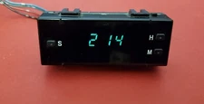 98-02 SUBARU FORESTER CENTER DIGITAL CLOCK