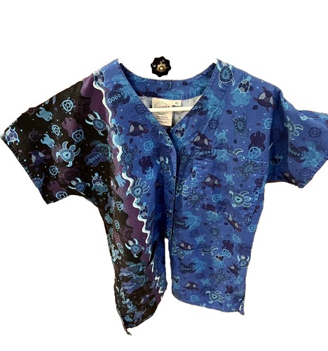 100% Cotton Scrub Jacket. Short Sleeve. Snap Close. XS Blue Turtle Pattern - 第 1/8 張圖片