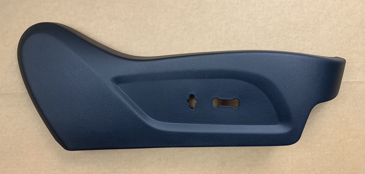 Genuine Seat Switch Outer Cover 2013-2018 Santa Fe SPORT RH