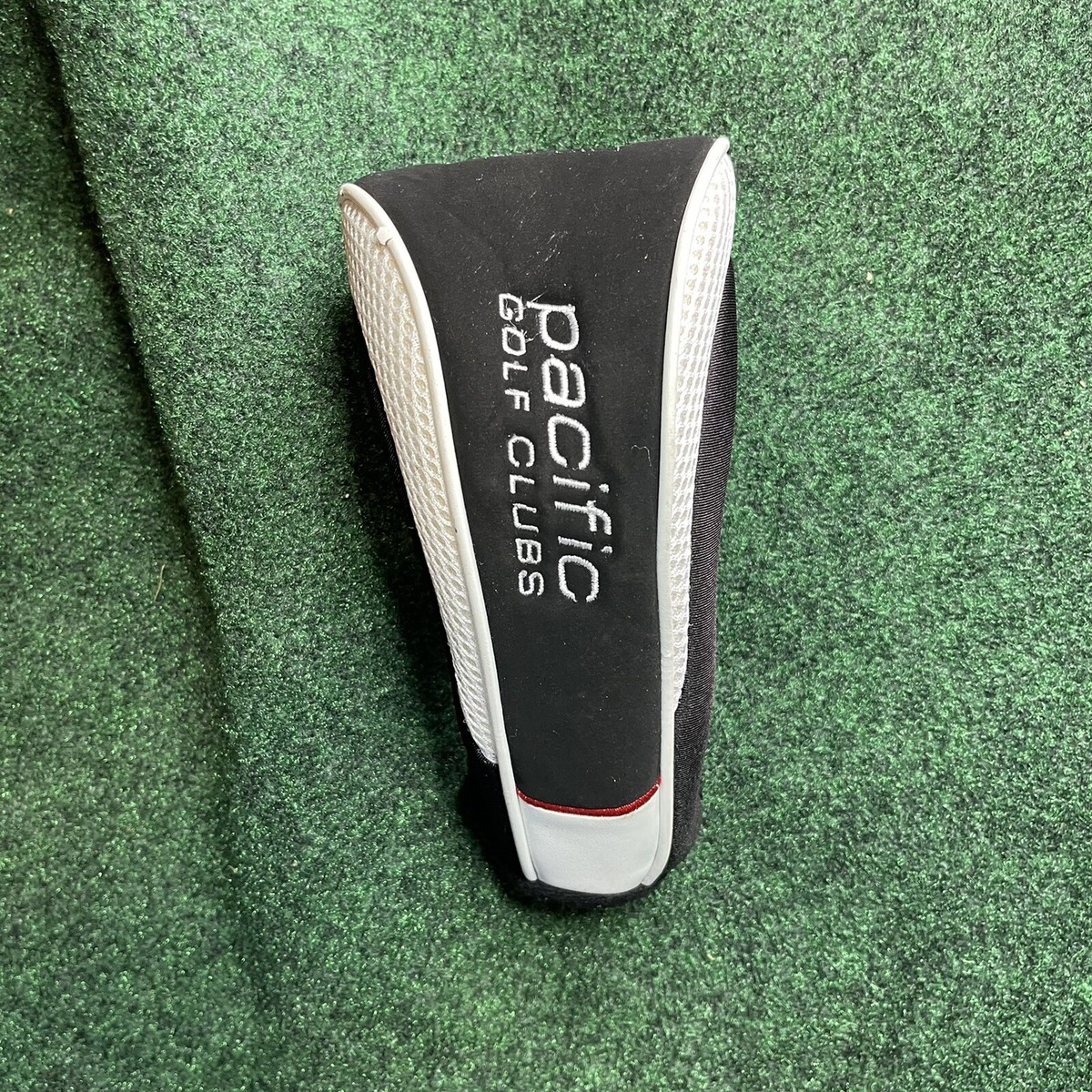 PACIFIC PRODUCTS - ウッドカバー（パシフィックゴルフ Pacific Golf Clubs Wood Driver Head Cover - Black & White