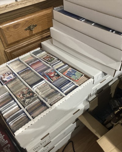 NFL Football Card Lot - 1000 Cards 1980’s-2020’s 10 HOF + 10 Insert - Picture 2 of 6