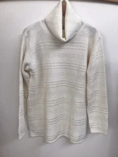 Women’s German Designer Cream/white  Turtleneck Sweater  Size 38 NWOT