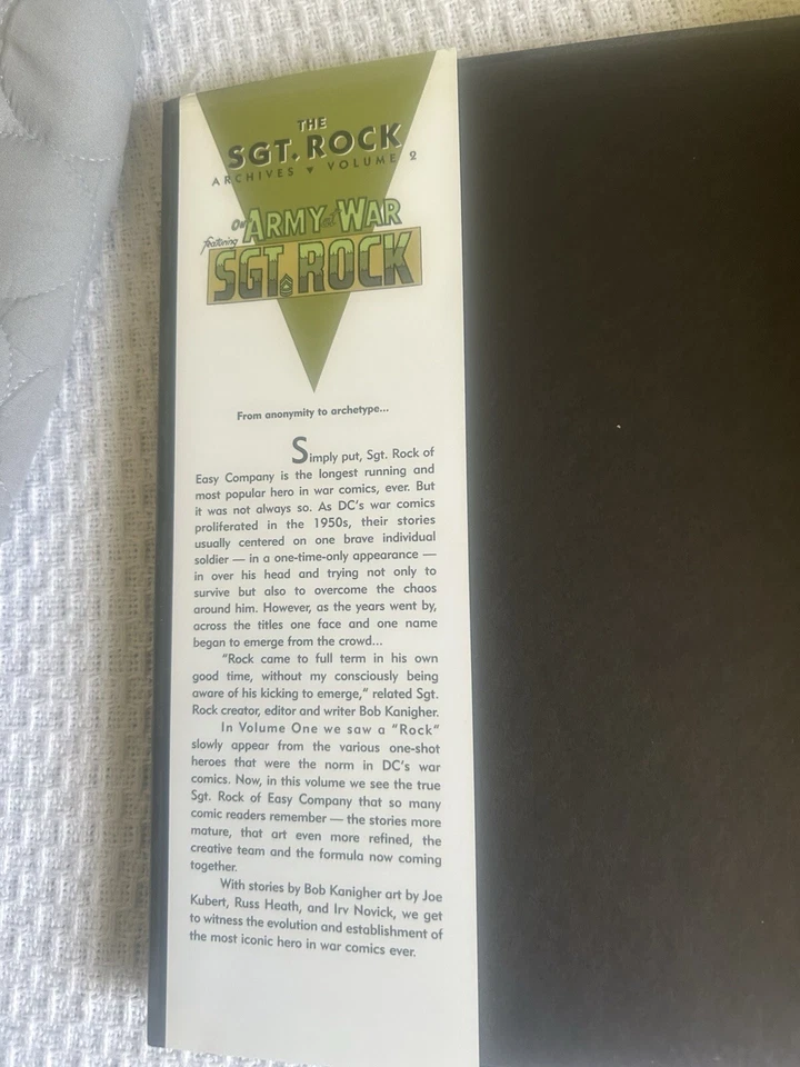 Sgt Rock DC Archive Edition Capa Dura Vol 2 Sgt Kubert Nosso Exército em Guerra - Imagem 3 de 4