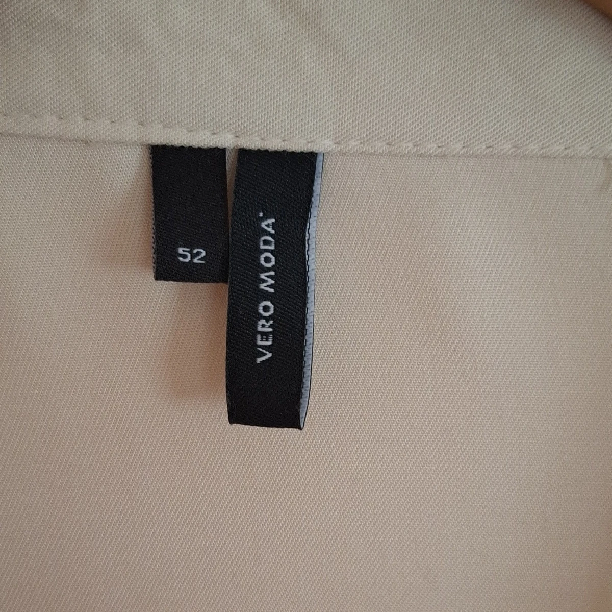 Vero Moda Beige Solid Collared Button Front Long Sleeve Blouse Polyester 14