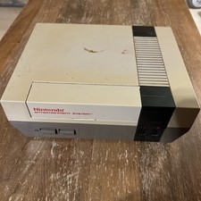 Nintendo Entertainment System NES Console - Gray (NES-001)