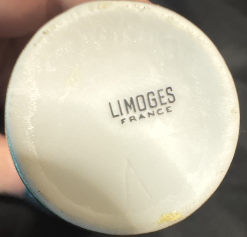 Jarrón vintage Limoges Francia pareja cortejo brote con adornos dorados y detalles - Imagen 6 de 13