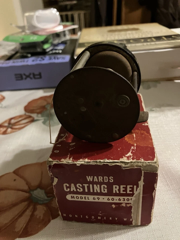 Carrete de fundición vintage Montgomery Ward Sport King 69-60-6306 caja original años 50 EE. UU. Foto 2 de 4