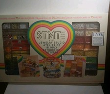 STMT D.I.Y Jewelry Studio Set Beads Friendship Bracelets Kit 1,500 Pieces NEW