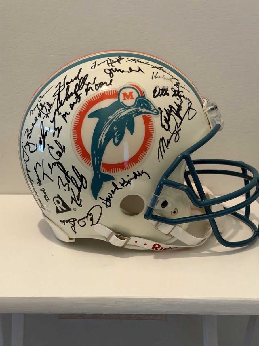 Miami Dolphins 1972 17-0 Perfect Season Team-Signed 41 Players F/S