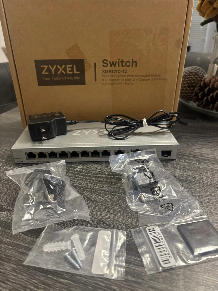 Zyxel XGS1210-12 12-Port Web-Managed Multi-Gig Switch – Excellent Condition  - Image 3 of 4