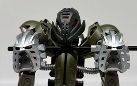 Lego BIONICLE 8593 - MAKUTA - Used- 100% Complete (Build Only)- Great Condition!
