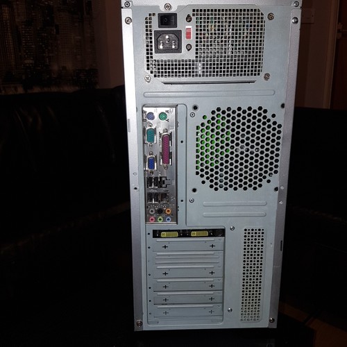 Intel E8400 2GB DDR2 Gigabyte 945GCMX-S2 SSD64GB SANDISK HDD200GB SAMSUNG - Picture 5 of 12