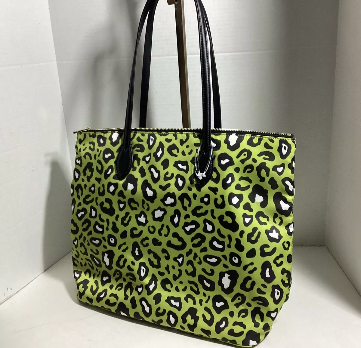 FURLA NYLON TOTE BAG/TRAVEL PURSE GEOMETRIC GREEN/BLACK SHAPE