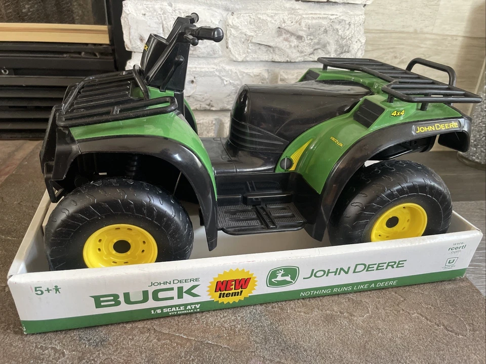 2004 ERTL 1.6 Scale ATV John Deere "Buck" Plastic Model NEW Toy - Image 2 of 4