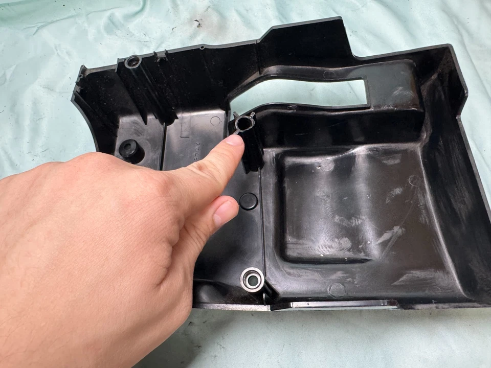 Крышка рулевой колонки 87-90 Nissan Pulsar NX N13 раскладушка - Изображение 2 из 4